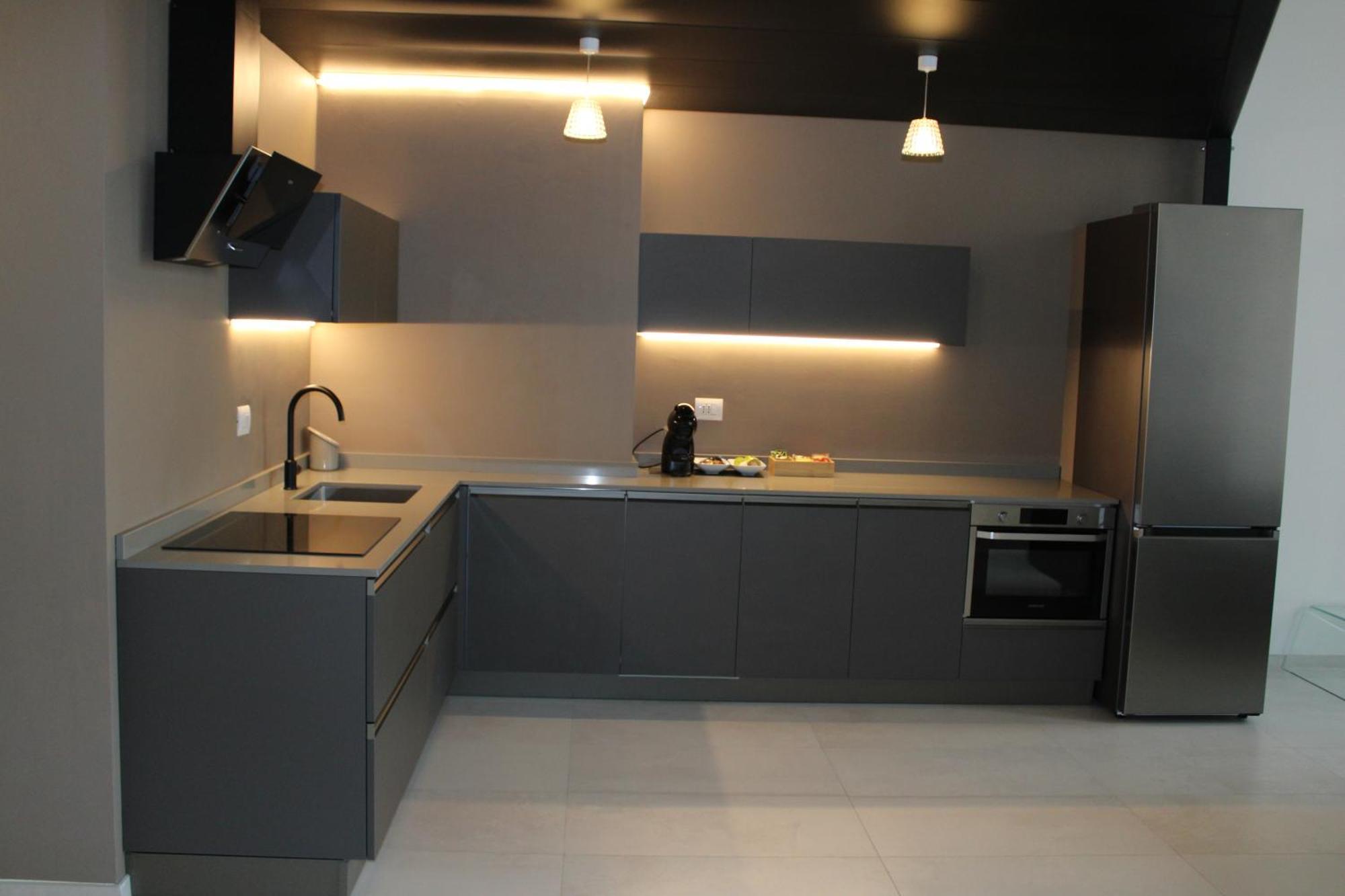 Milan Space Loft - Apartment Close To M5 Subway - Free Parking - Sky & Netflix Tv Exterior foto