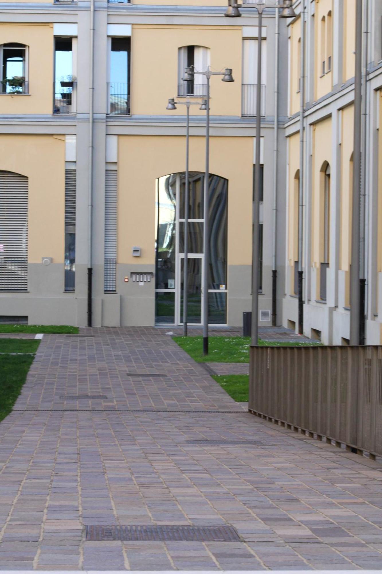 Milan Space Loft - Apartment Close To M5 Subway - Free Parking - Sky & Netflix Tv Exterior foto